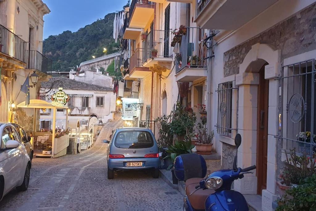Granello Di Sabbia - Chianalea Di Scilla Apartment Bagian luar foto